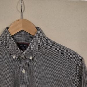 UNTUCKit Button Down S